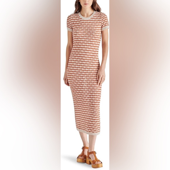 Steve Madden Dresses & Skirts - Steve Madden Cream and Orange Knit Midi Dress